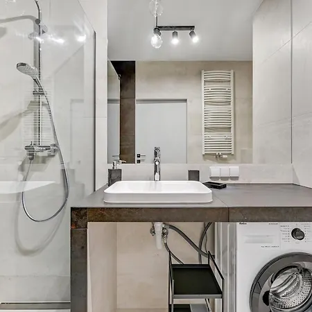 Chlebova Deluxe 2 By Grand